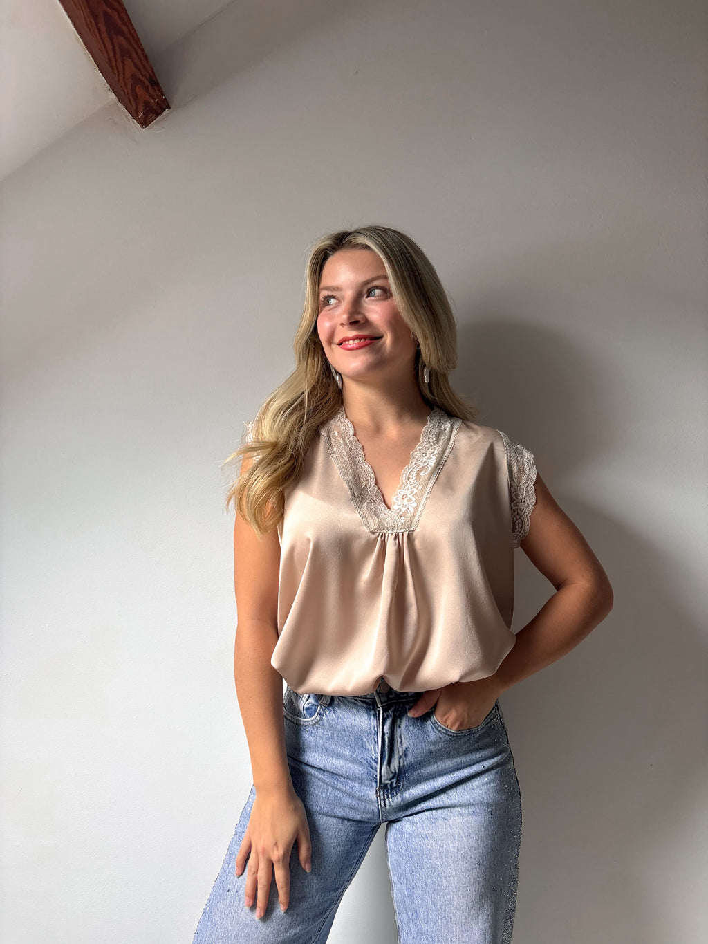 Capri beige top