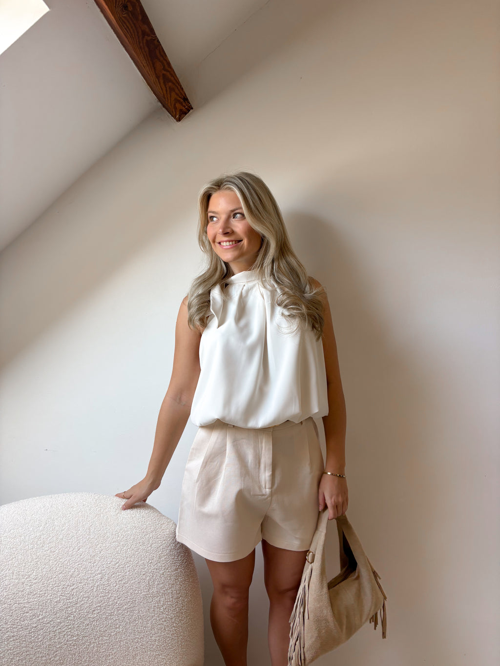 Muse short beige