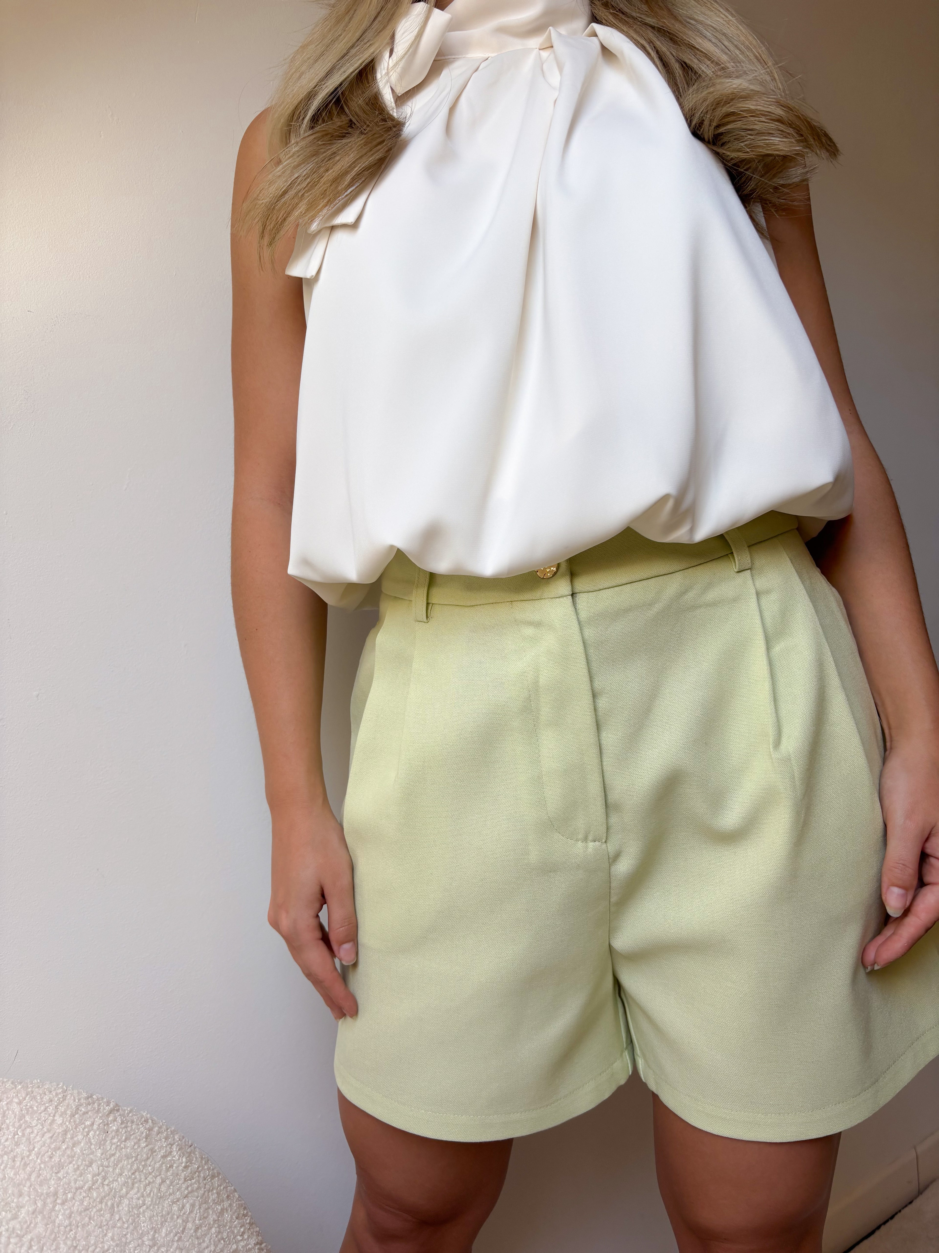 Muse short green